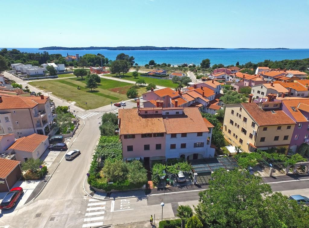 Apartments Mira 1293 Fazana Bagian luar foto